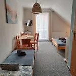 Nadmorski Zakatek W Jastarni 3*
